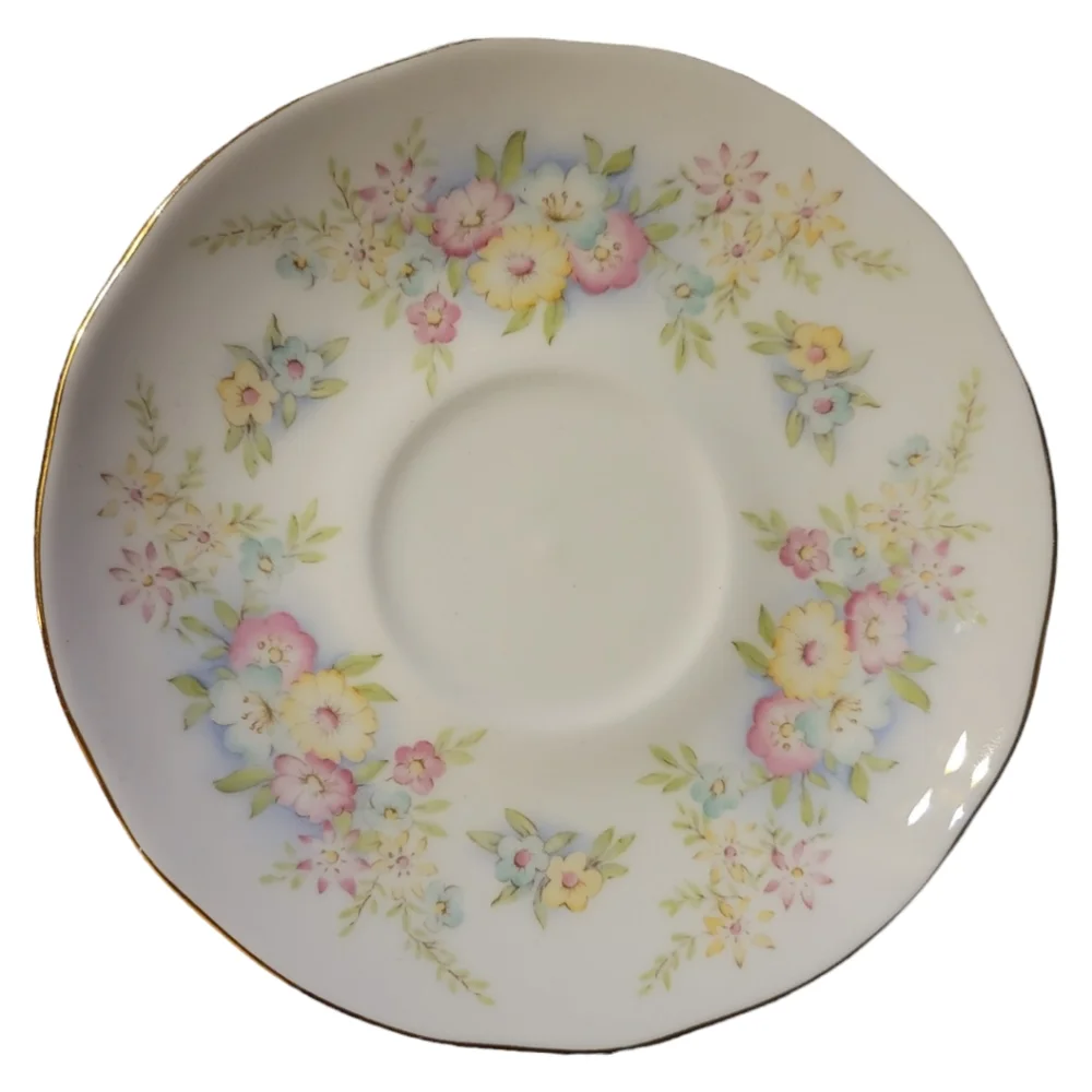 Vtg DUCHESS MARYLAND 🇬🇧 England Bone China Tea Cup Saucer Floral